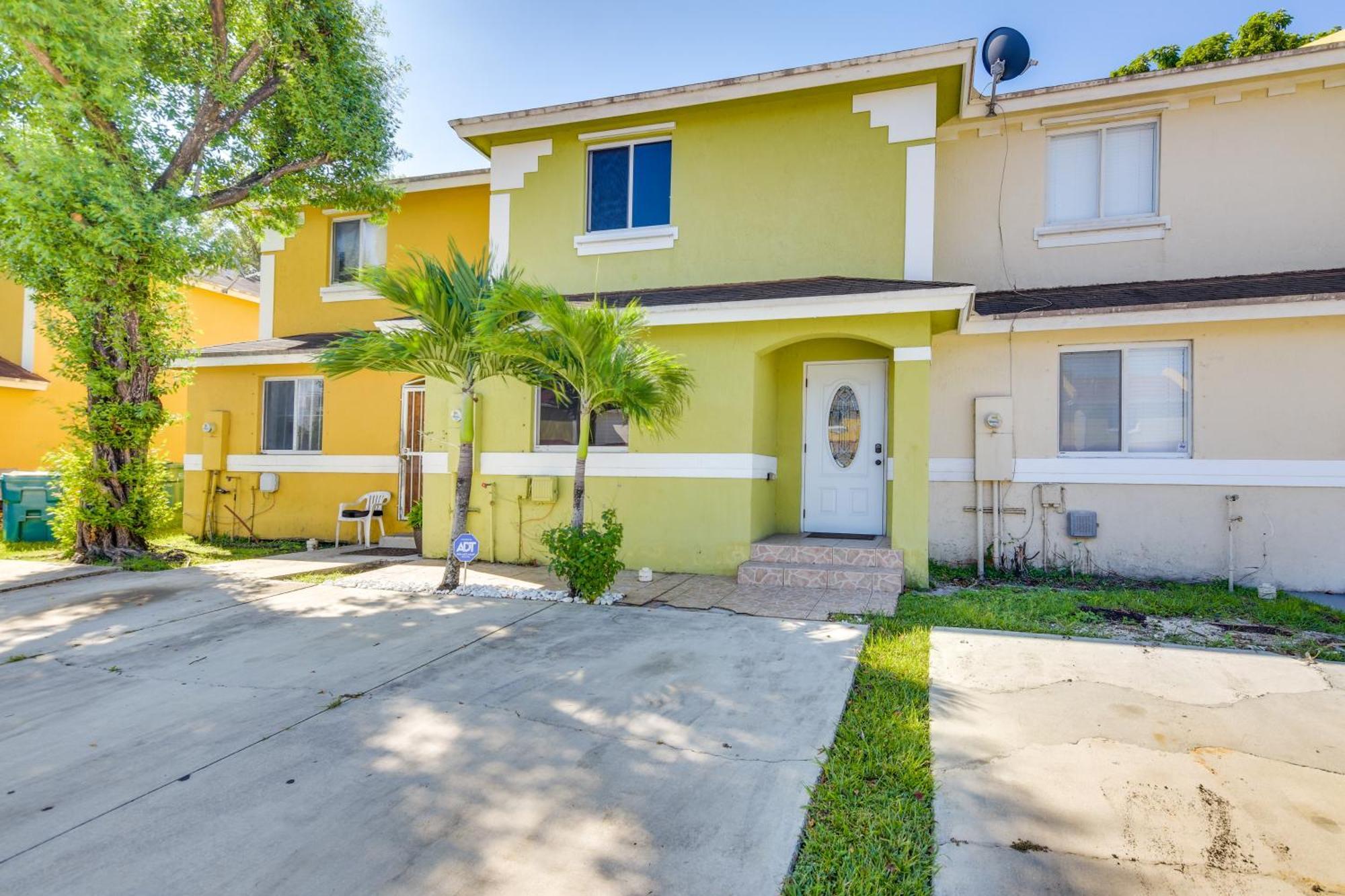 Opa-Locka Townhome, 15 Mi To Miami Beach! Exteriör bild