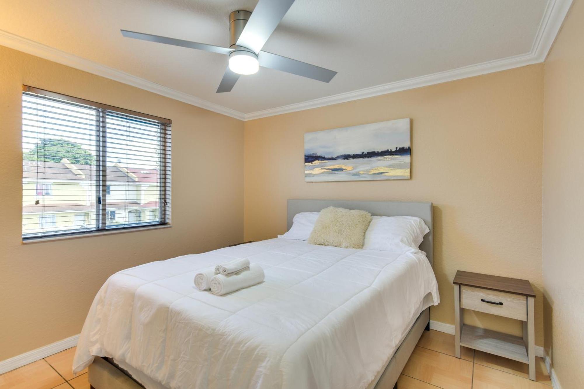 Opa-Locka Townhome, 15 Mi To Miami Beach! Exteriör bild