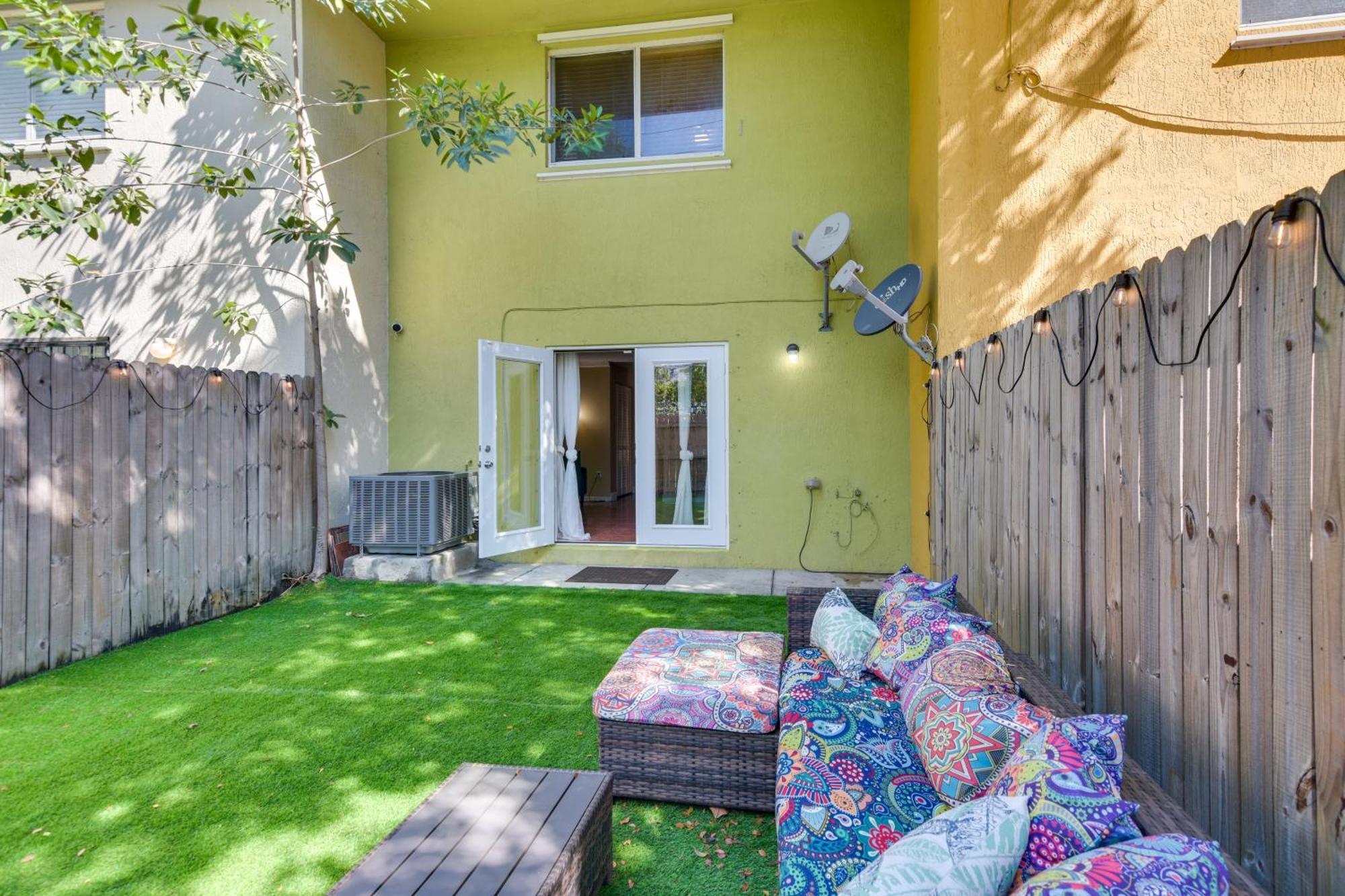 Opa-Locka Townhome, 15 Mi To Miami Beach! Exteriör bild